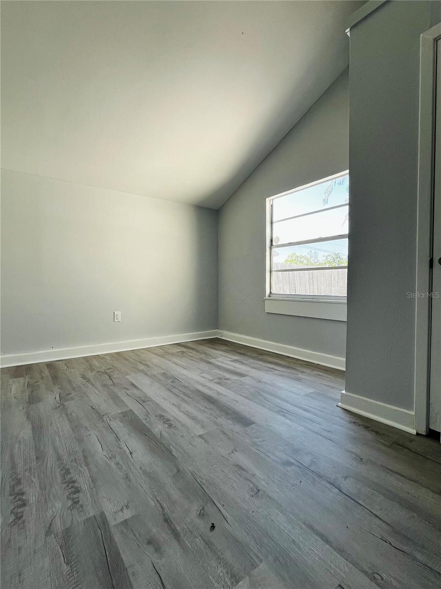 Image 18 of 38 For 2852 60th Avenue N