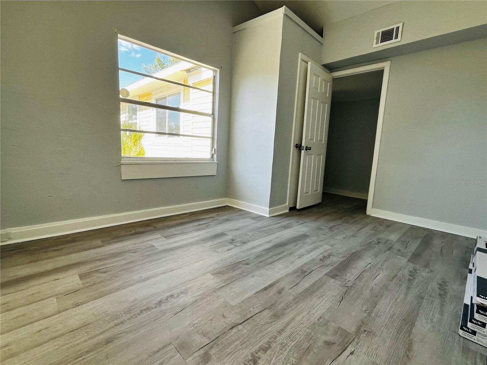 Image 19 of 38 For 2852 60th Avenue N