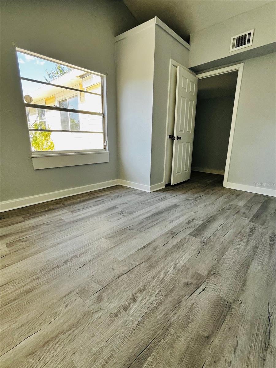 Image 20 of 38 For 2852 60th Avenue N