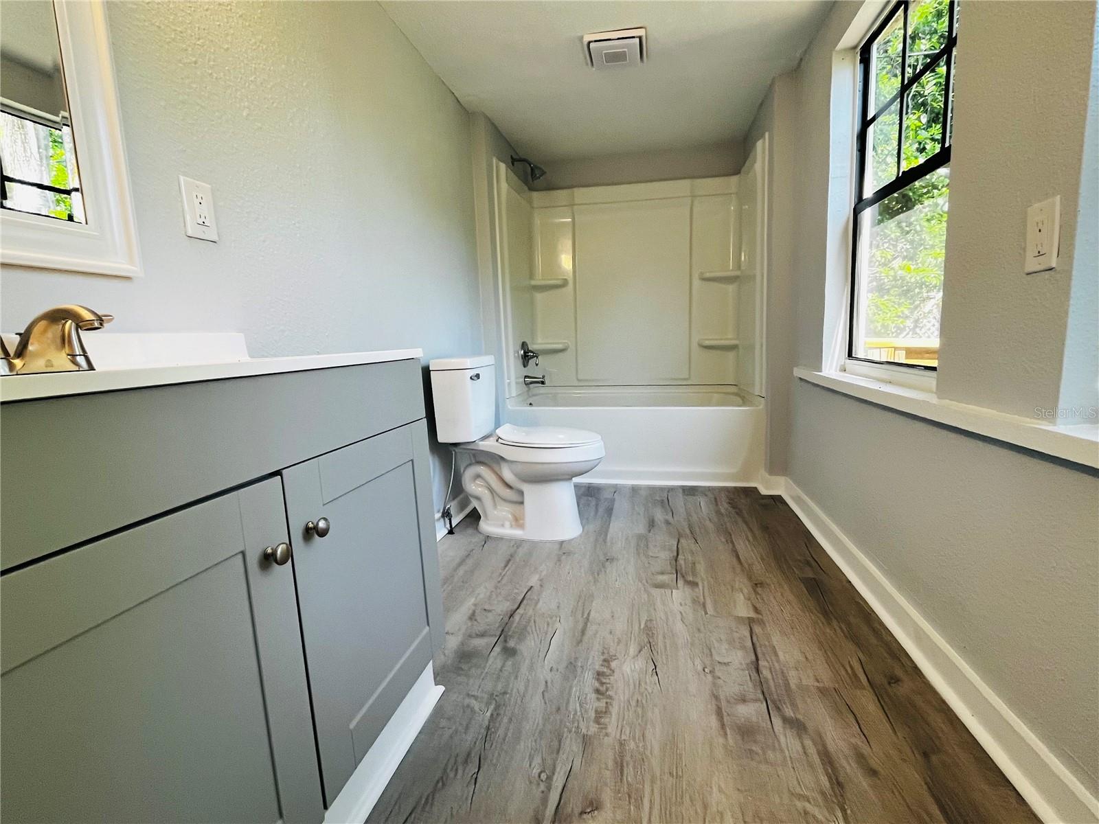 Image 24 of 38 For 2852 60th Avenue N