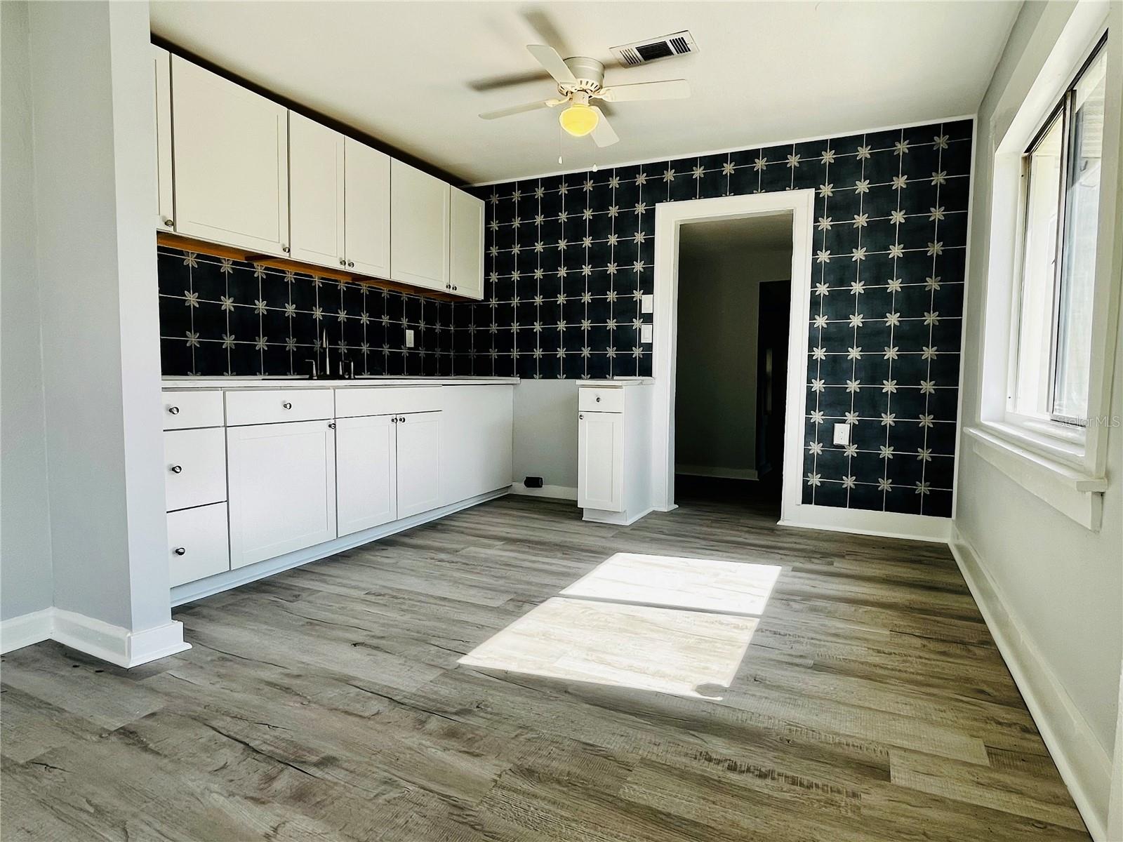 Image 8 of 38 For 2852 60th Avenue N