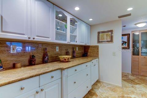 Image 12 of 39 For 6265 Sun Boulevard 805