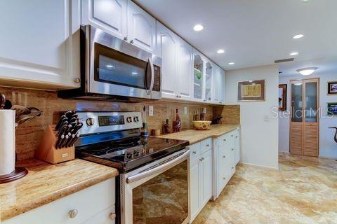 Image 13 of 39 For 6265 Sun Boulevard 805