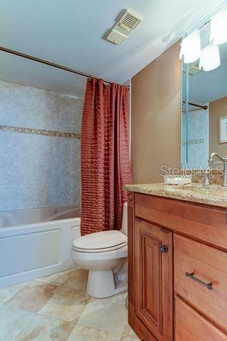 Image 31 of 39 For 6265 Sun Boulevard 805