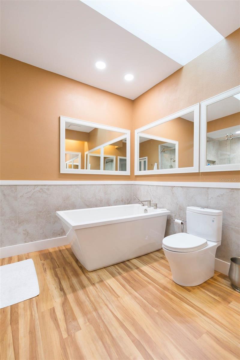 Image 37 of 72 For 2020 Dekle Avenue C