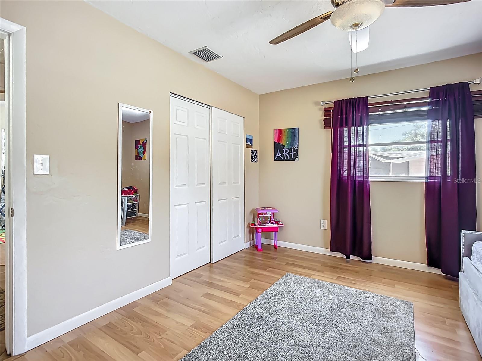 Image 15 of 39 For 10931 110th Avenue