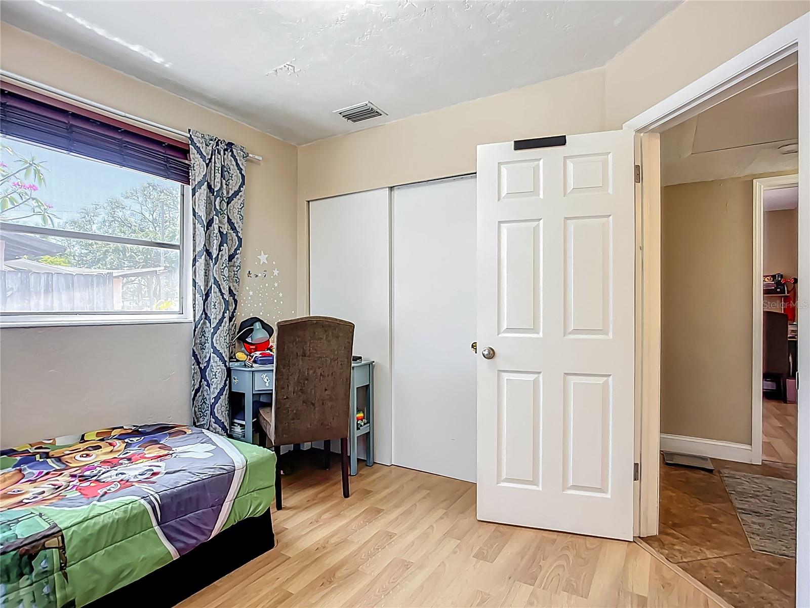 Image 17 of 39 For 10931 110th Avenue