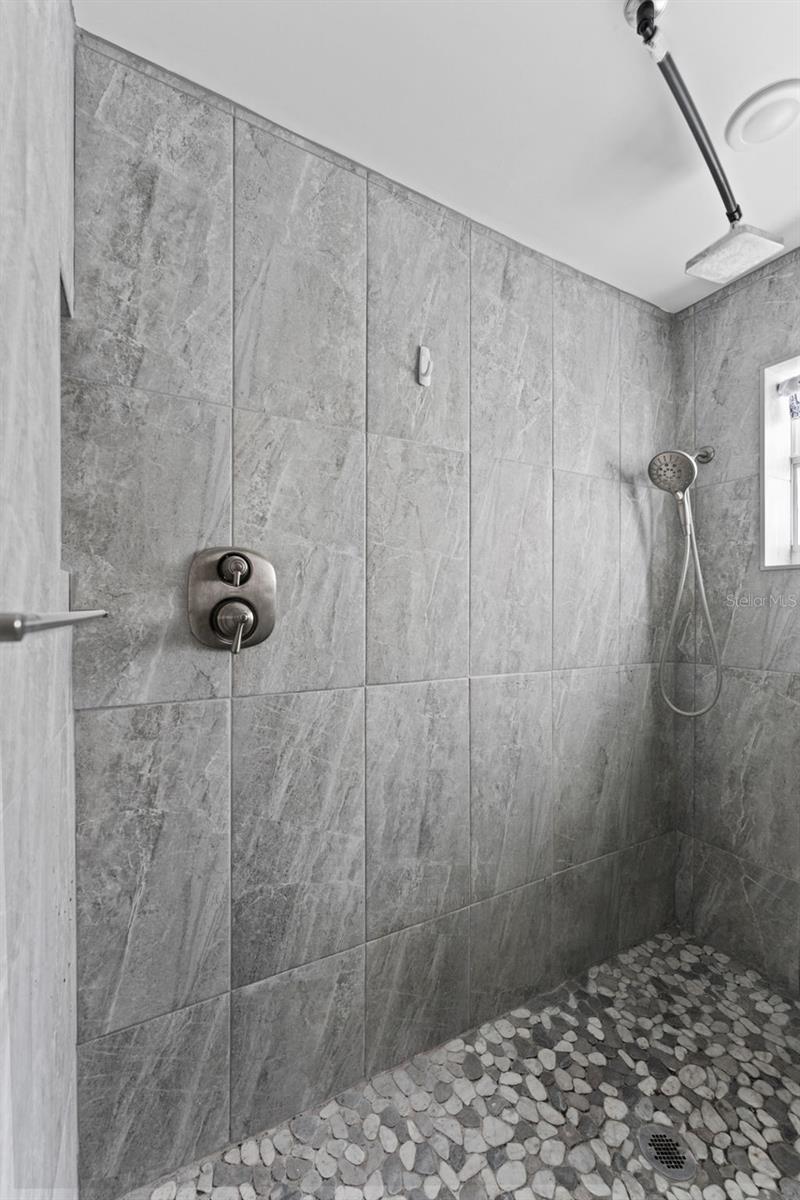 Image 9 of 18 For 1025 Boca Ciega Isle Drive