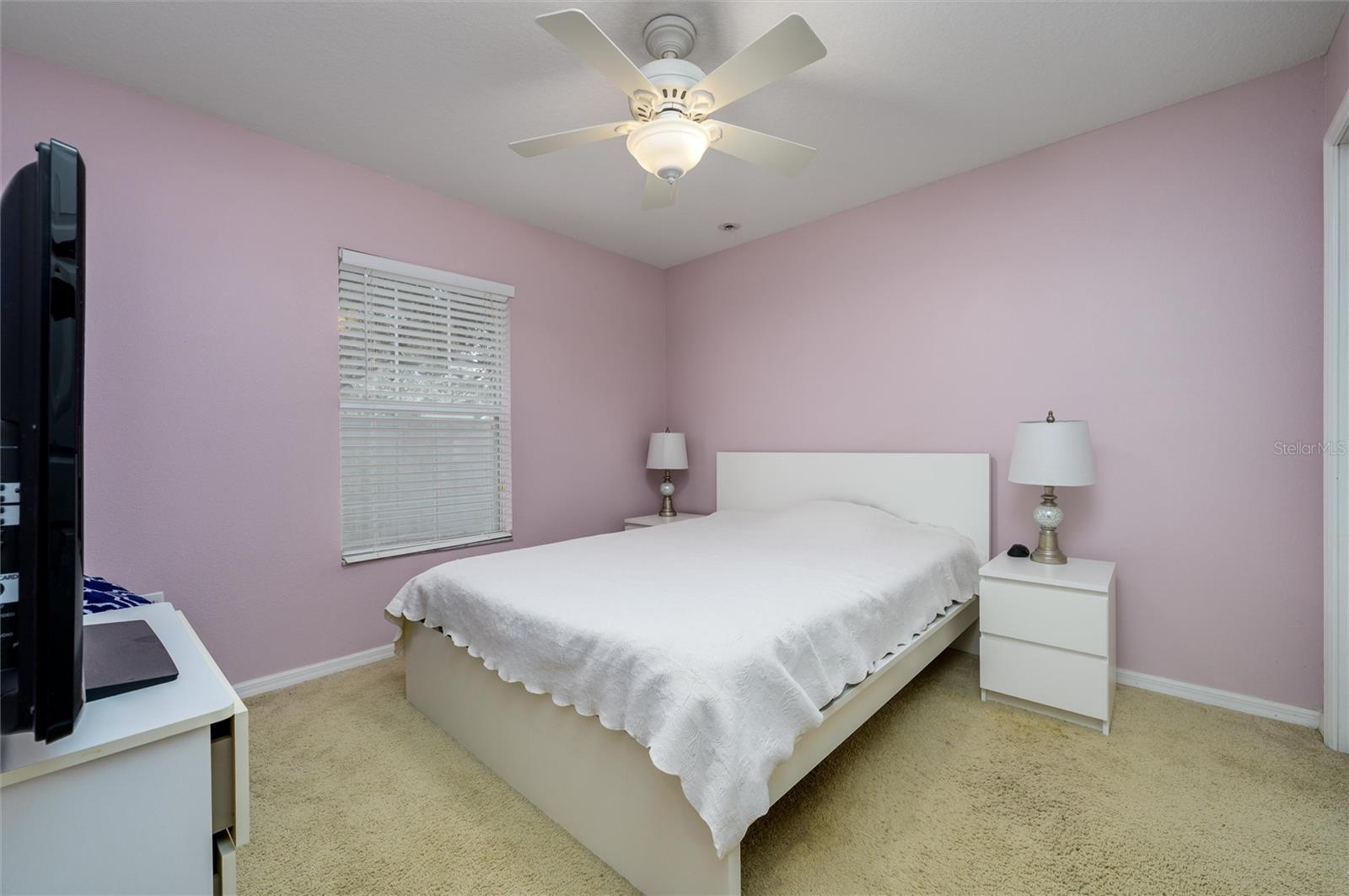 Listing photo id 11 for 6216 Evansbrook Drive
