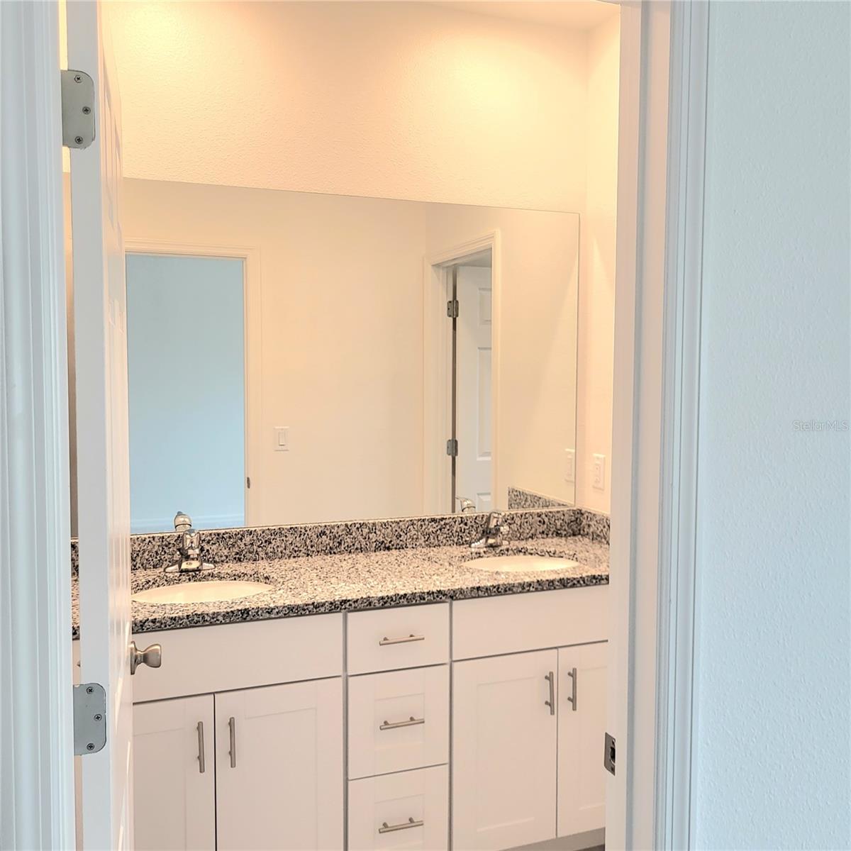Image 13 of 42 For 34186 Cinder Way