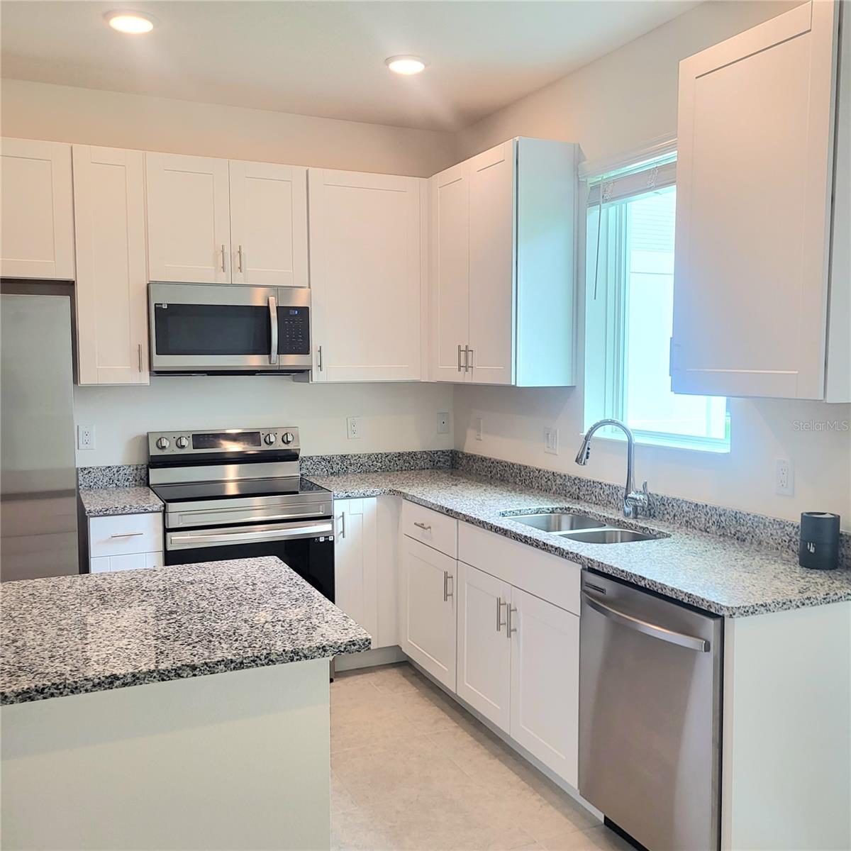 Image 3 of 42 For 34186 Cinder Way