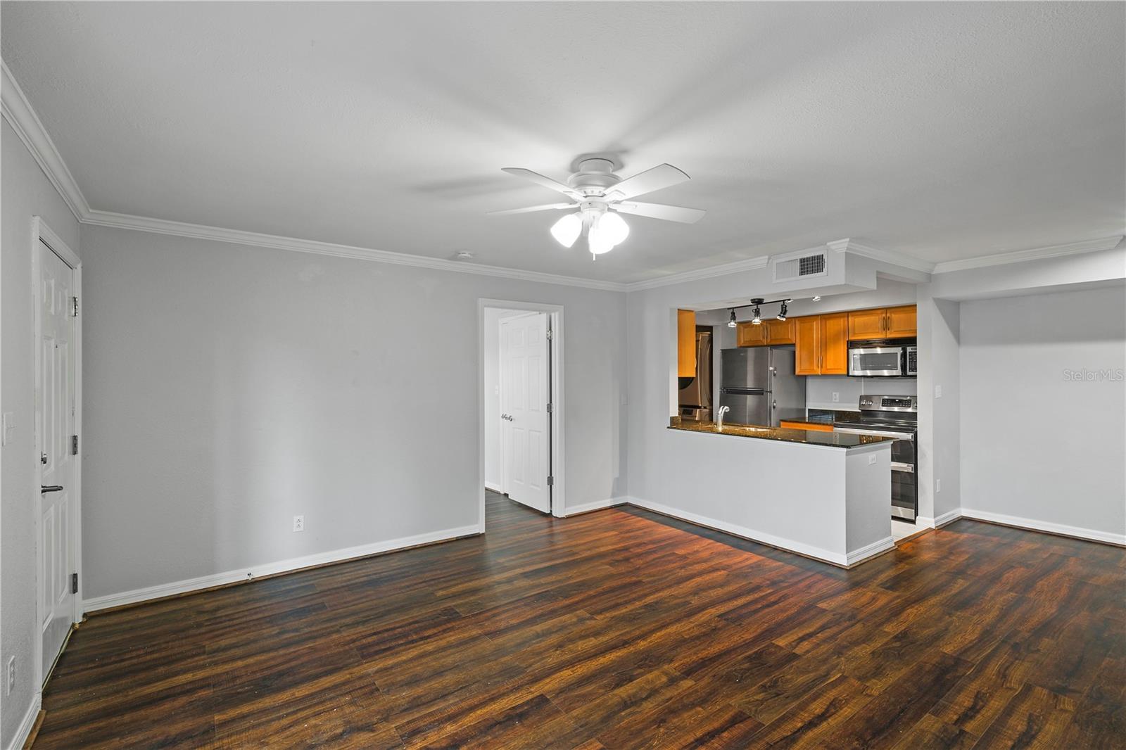 Image 4 of 22 For 500 Belcher Road S 145