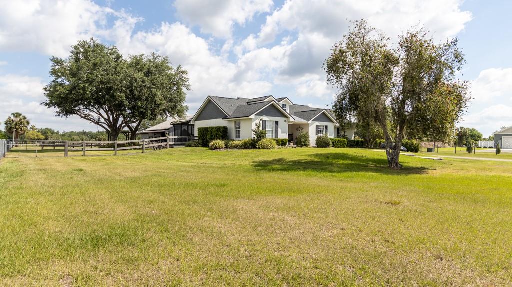 Image 4 of 71 For 812 Jameson Road