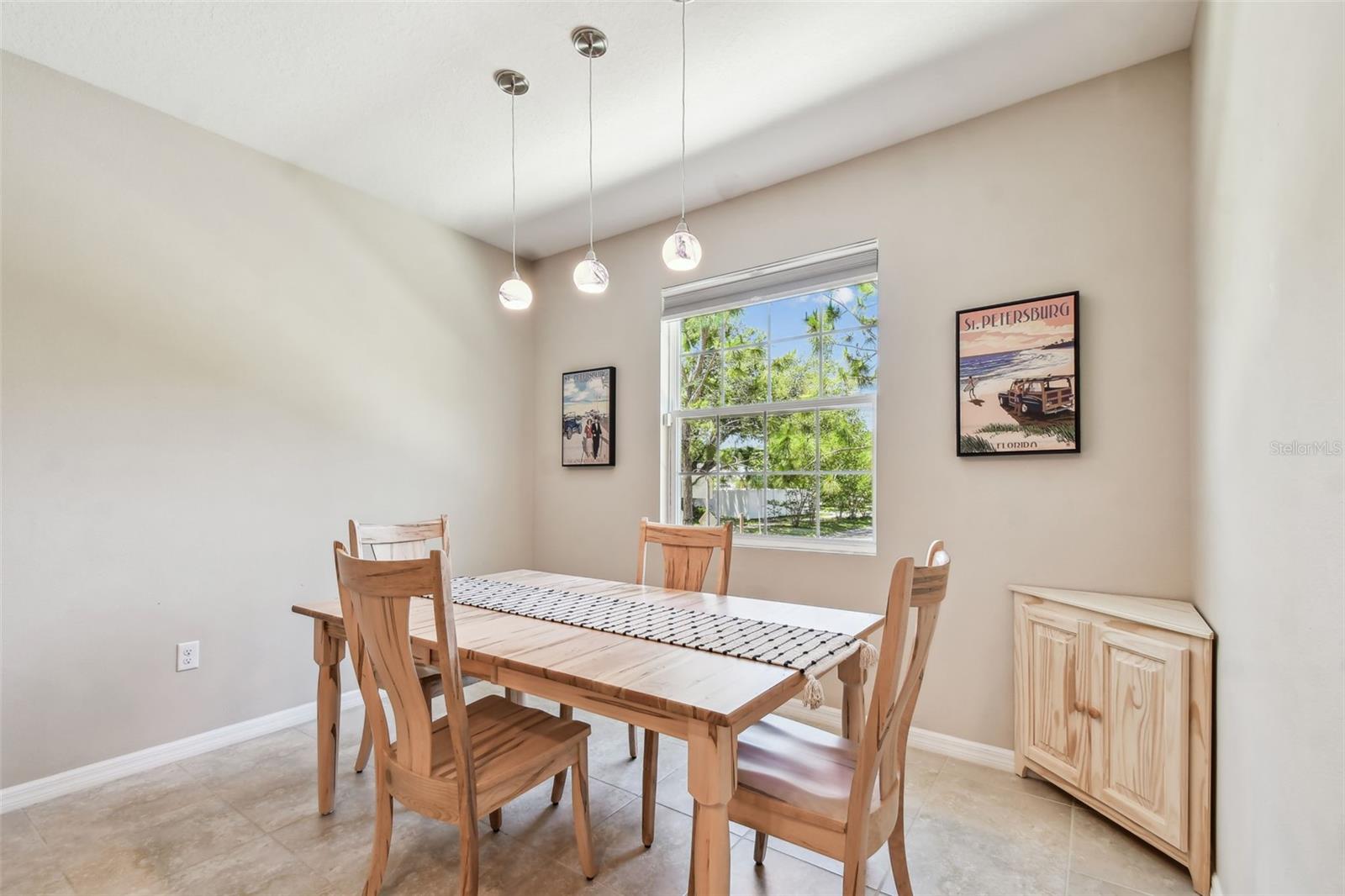 Listing photo id 9 for 5304 6th Way N