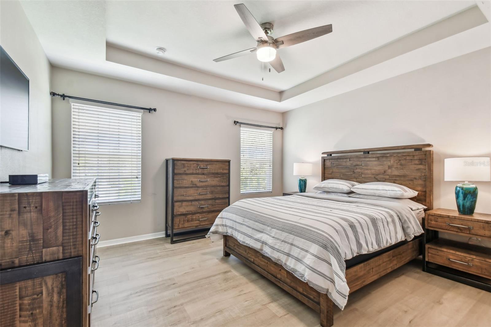 Listing photo id 17 for 5304 6th Way N
