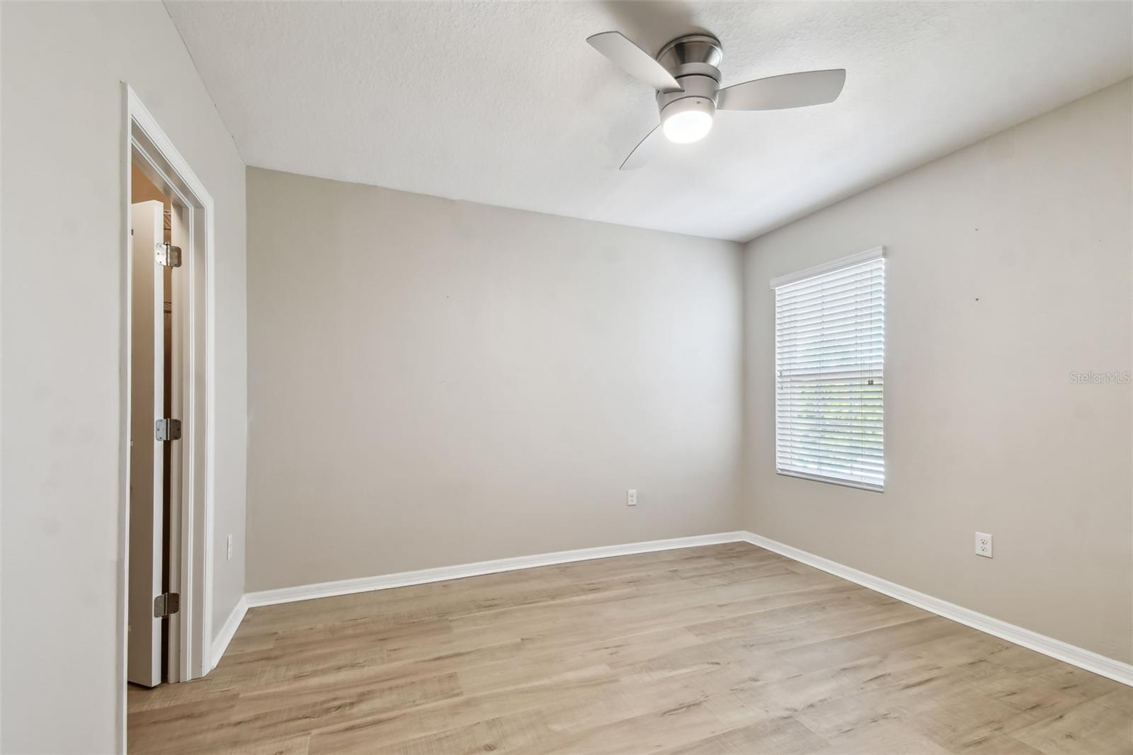 Listing photo id 28 for 5304 6th Way N