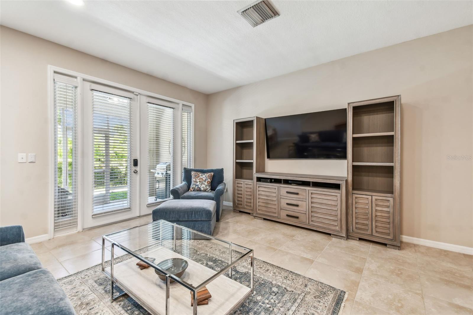 Listing photo id 5 for 5304 6th Way N