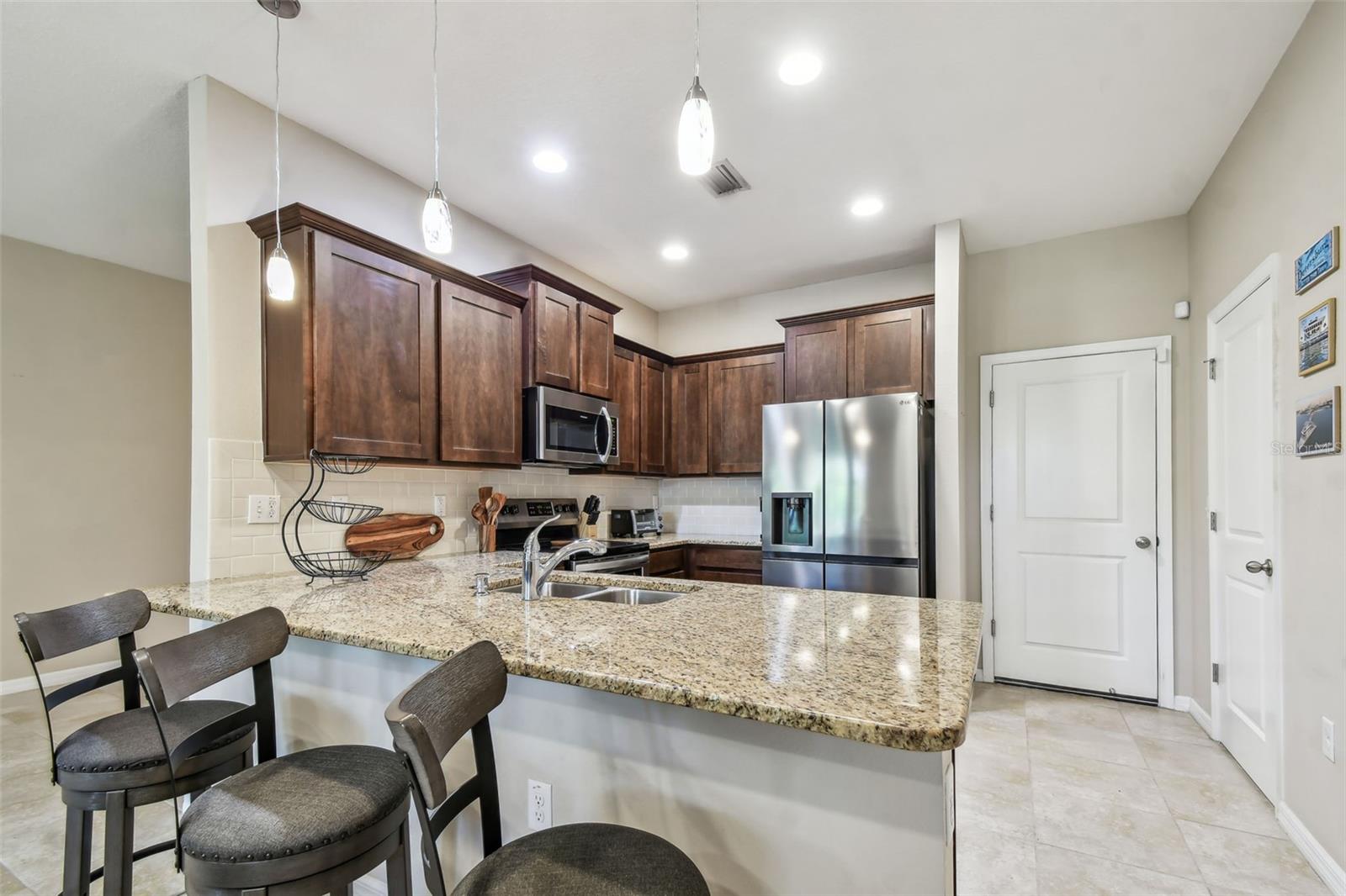 Listing photo id 7 for 5304 6th Way N