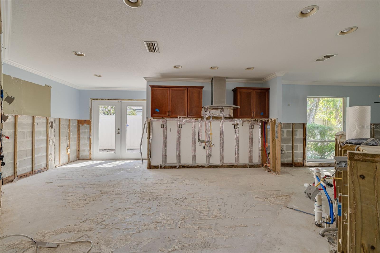 Image 13 of 37 For 219 Miramar Boulevard Ne
