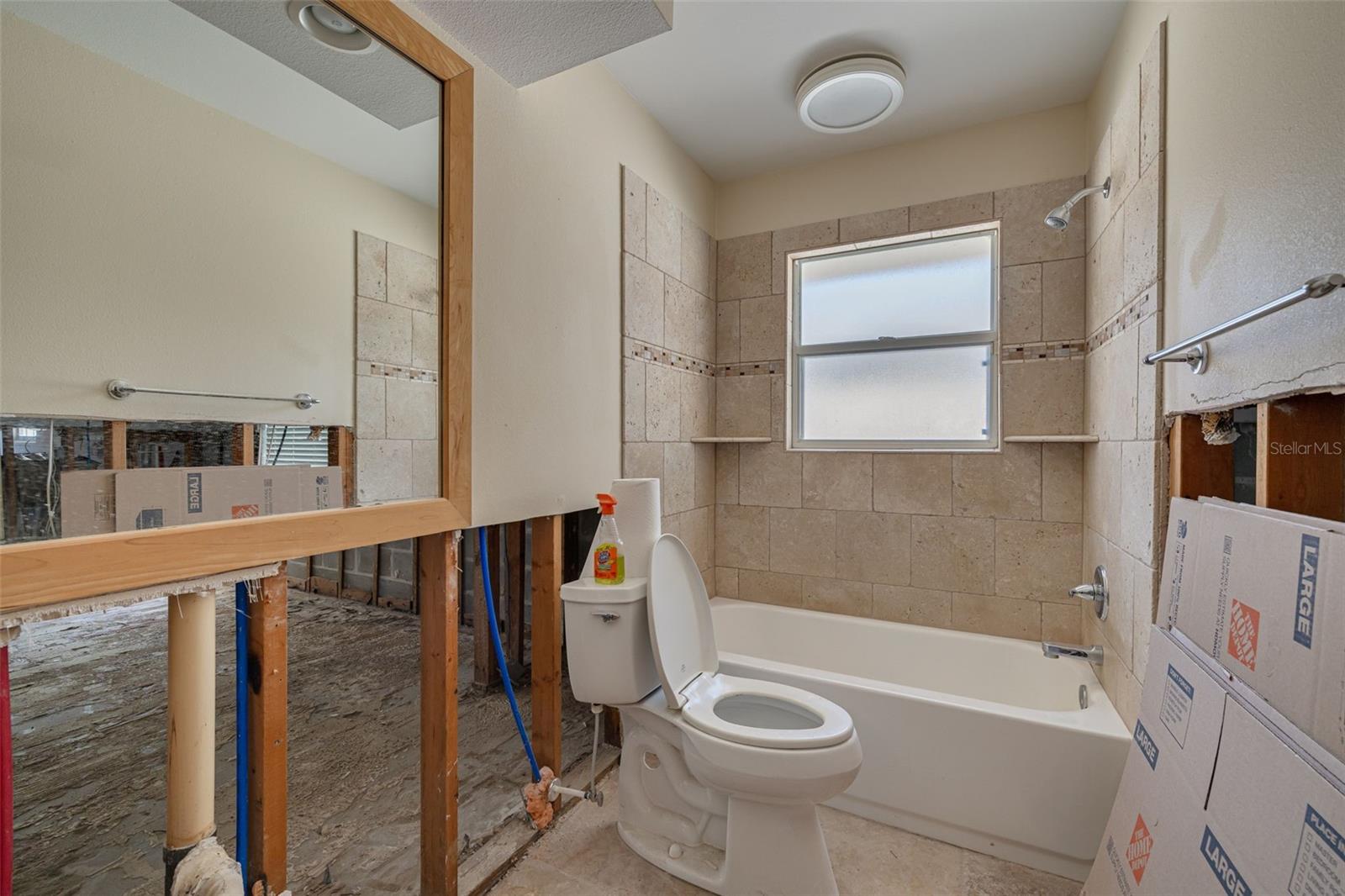 Image 26 of 37 For 219 Miramar Boulevard Ne