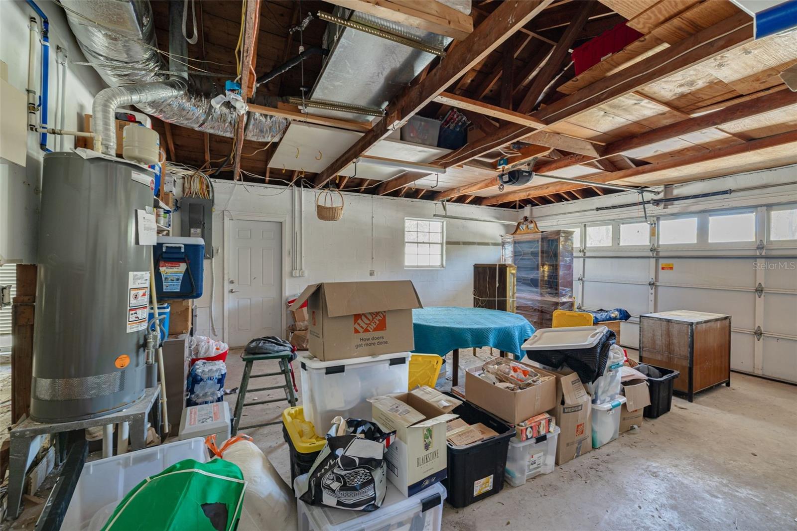 Image 30 of 37 For 219 Miramar Boulevard Ne