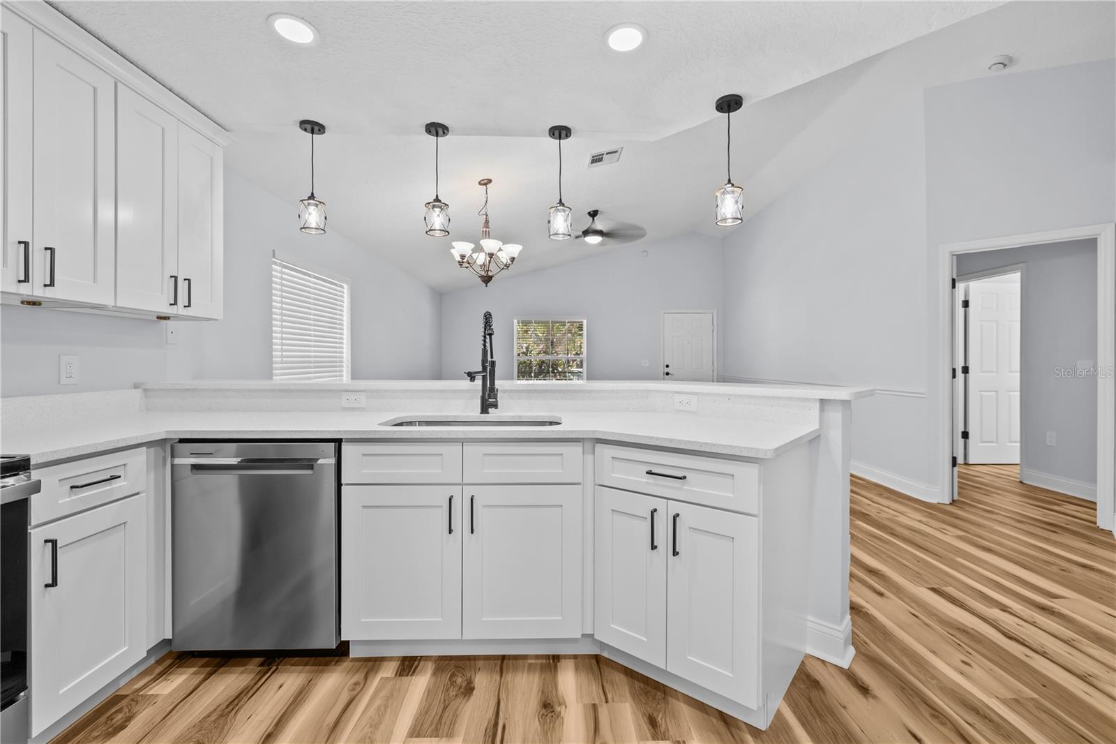 Image 6 of 23 For 7509 West Shore Boulevard