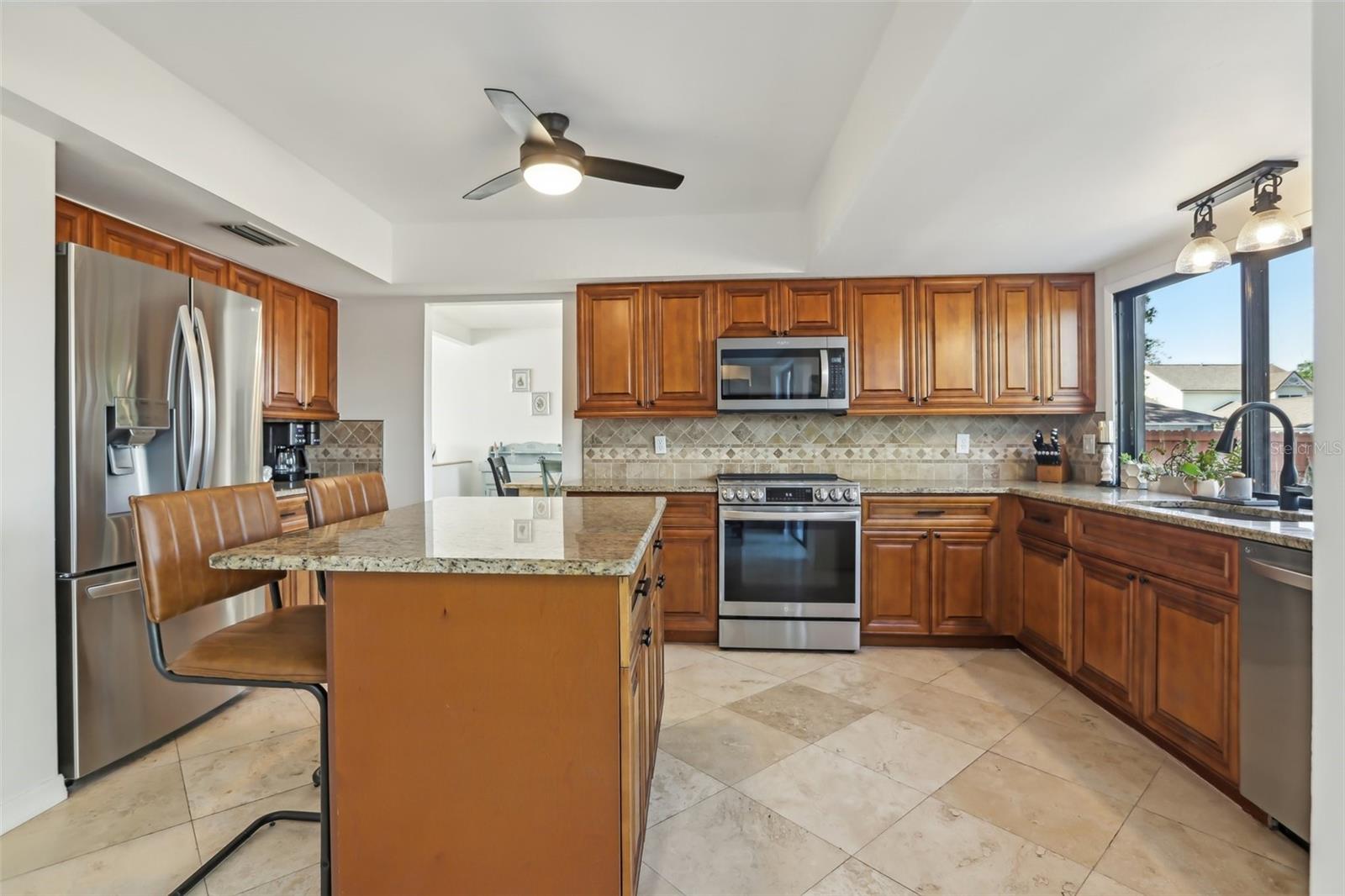 Image 16 of 43 For 1502 Creekbend Drive