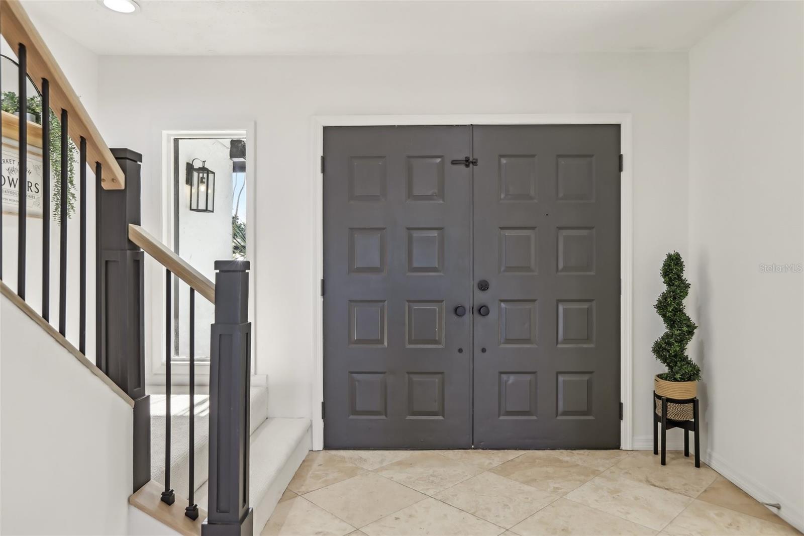 Image 4 of 43 For 1502 Creekbend Drive