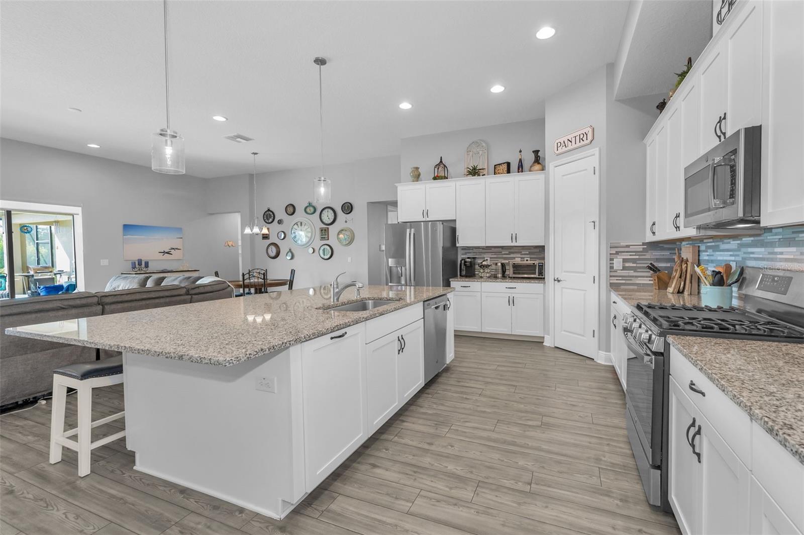 Image 15 of 95 For 8717 Emeraldwood Way