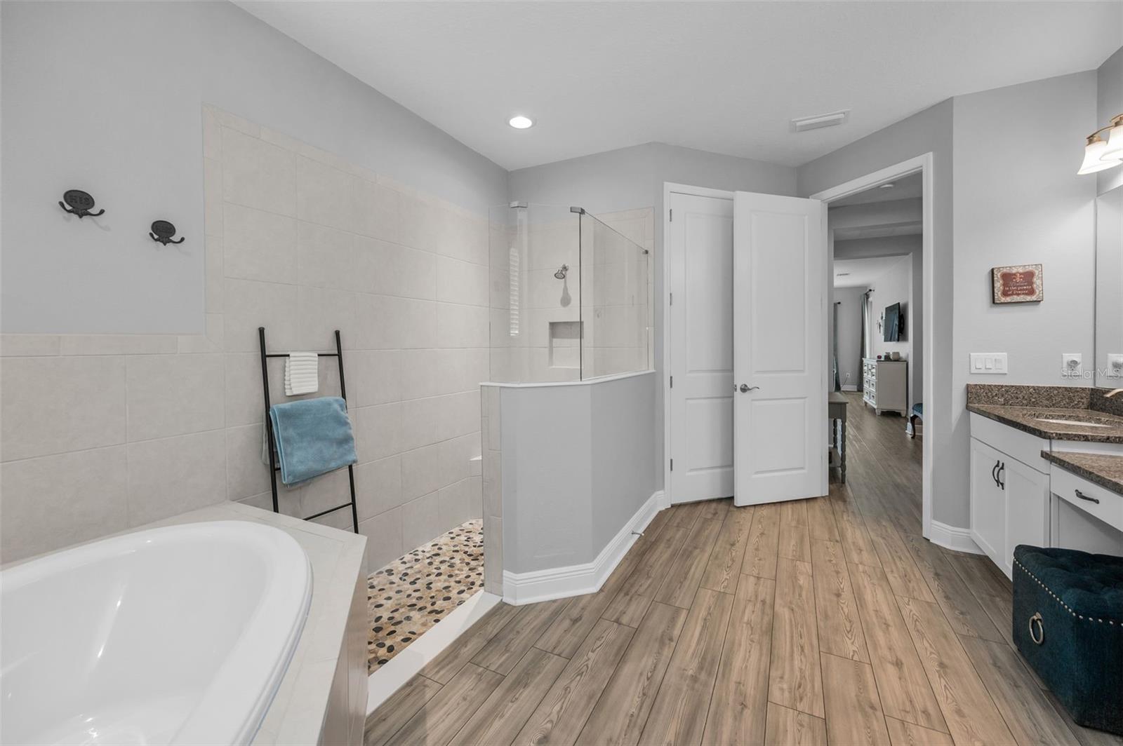 Image 30 of 95 For 8717 Emeraldwood Way
