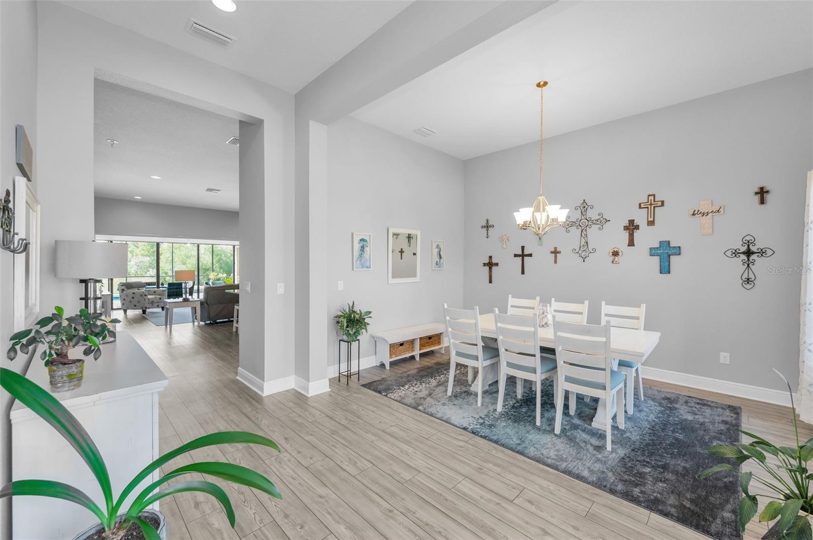 Image 8 of 95 For 8717 Emeraldwood Way