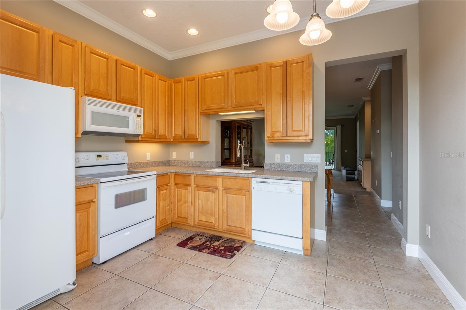 Image 8 of 36 For 21012 Picasso Court 201
