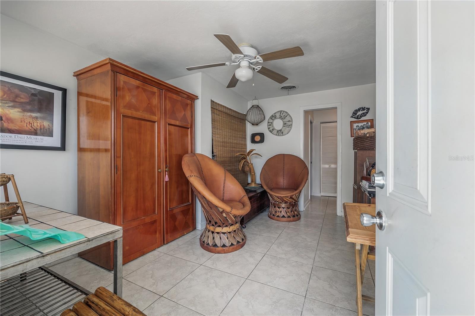 Image 36 of 60 For 2613 Upton Street S