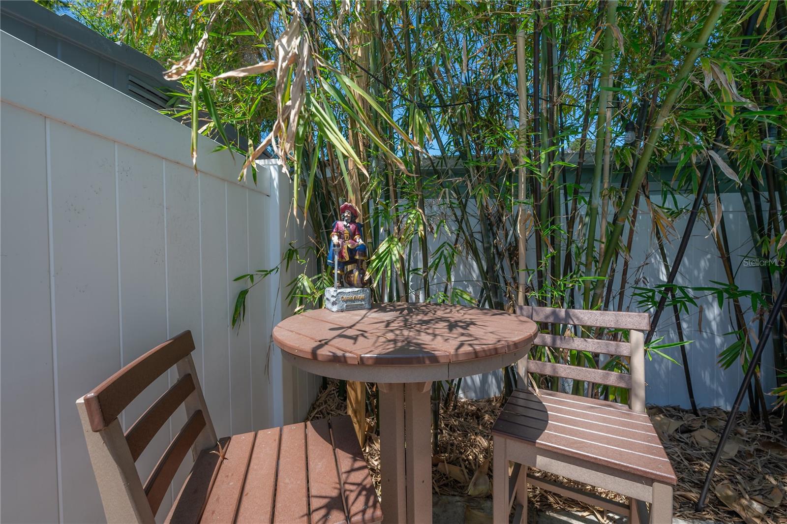 Image 49 of 60 For 2613 Upton Street S