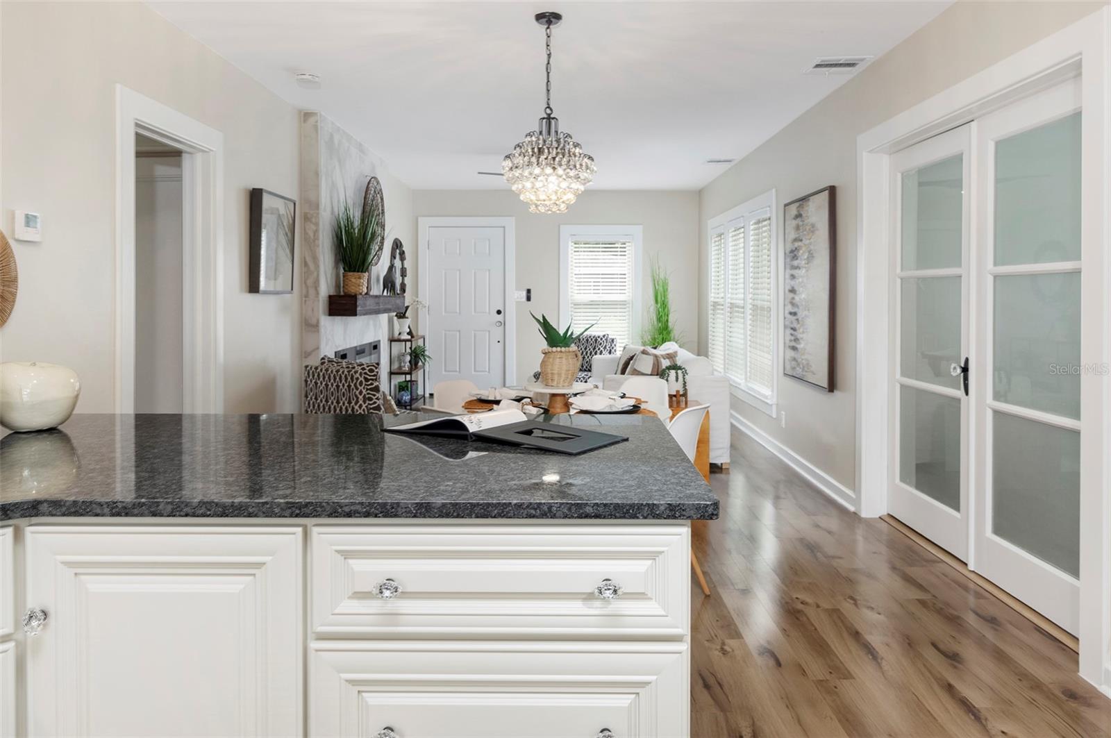 Image 16 of 55 For 701 38th Avenue N