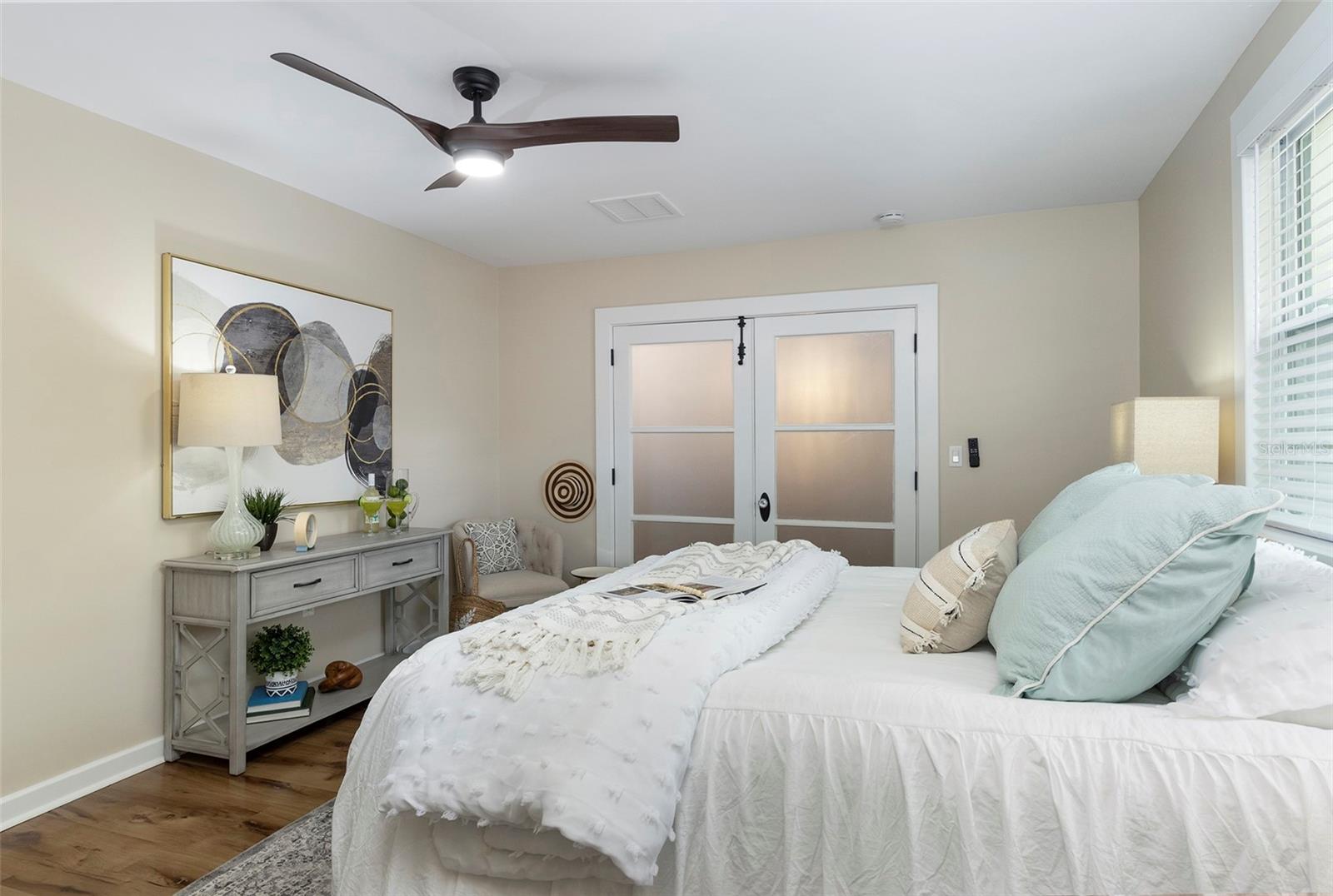 Image 17 of 55 For 701 38th Avenue N