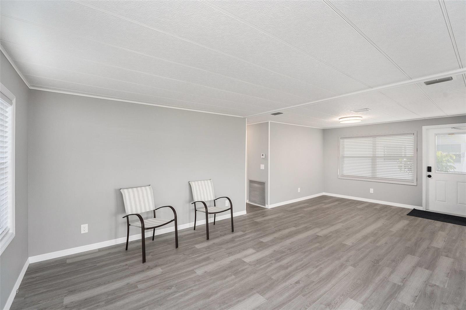 Image 6 of 29 For 34475 Cactus Drive