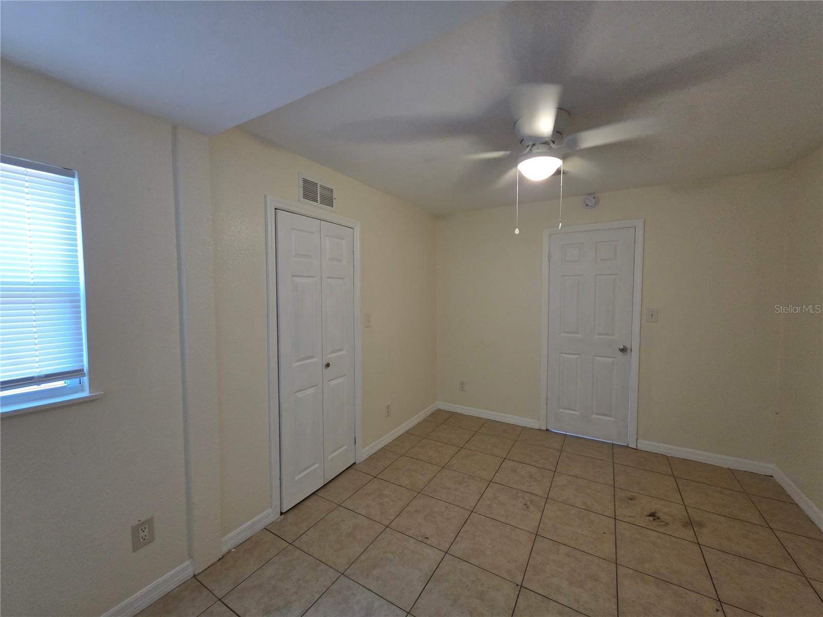 Image 3 of 17 For 718 Paris Avenue S