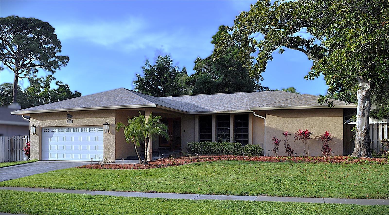 Details for 915 Rolling Hills Drive, PALM HARBOR, FL 34683
