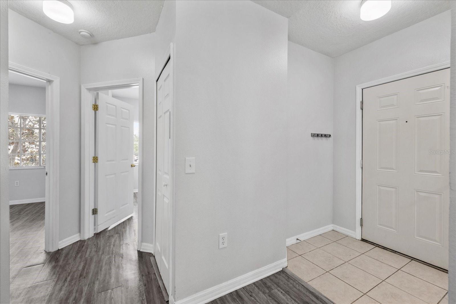 Image 13 of 35 For 9621 Lakedale Way  202