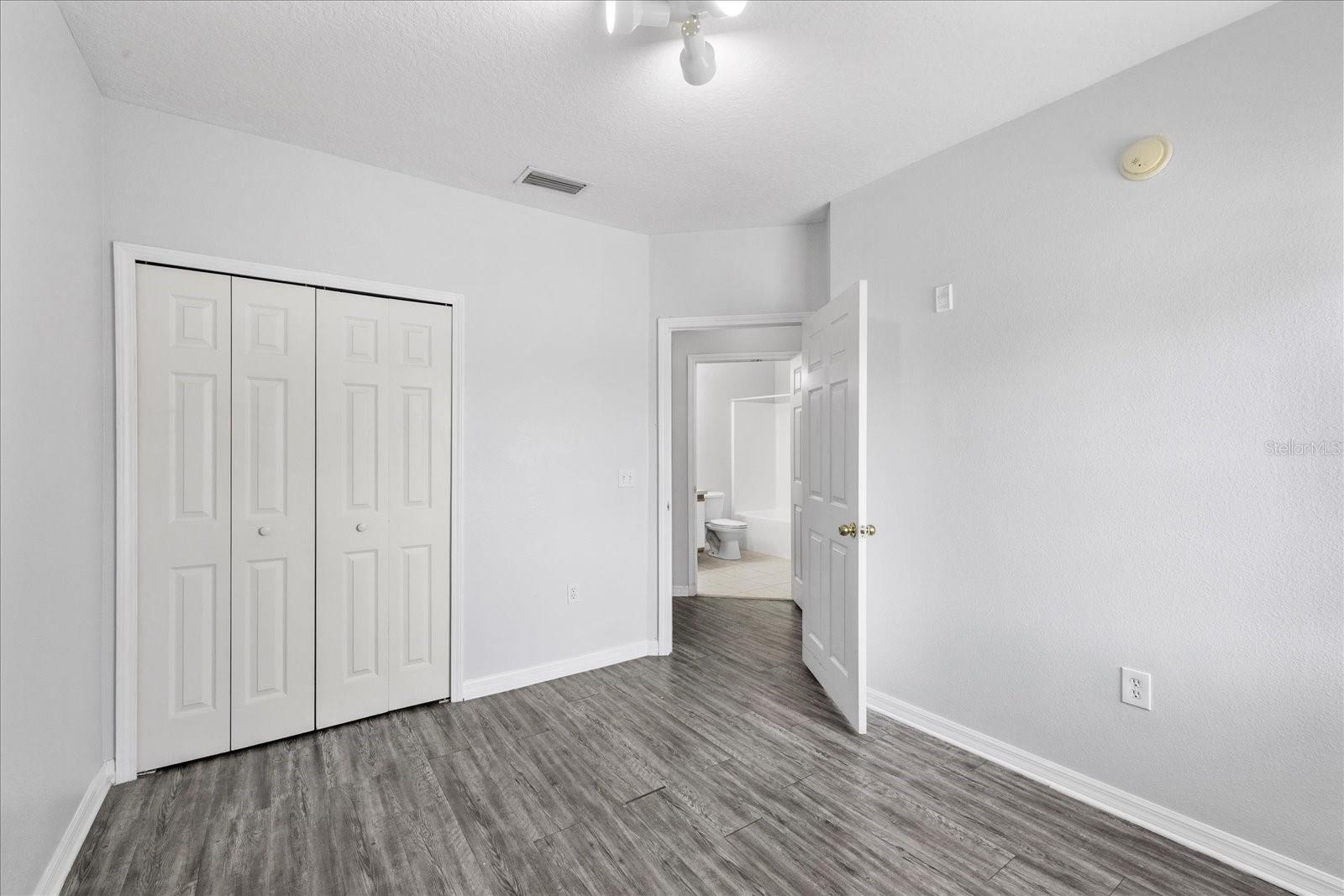 Image 16 of 35 For 9621 Lakedale Way  202