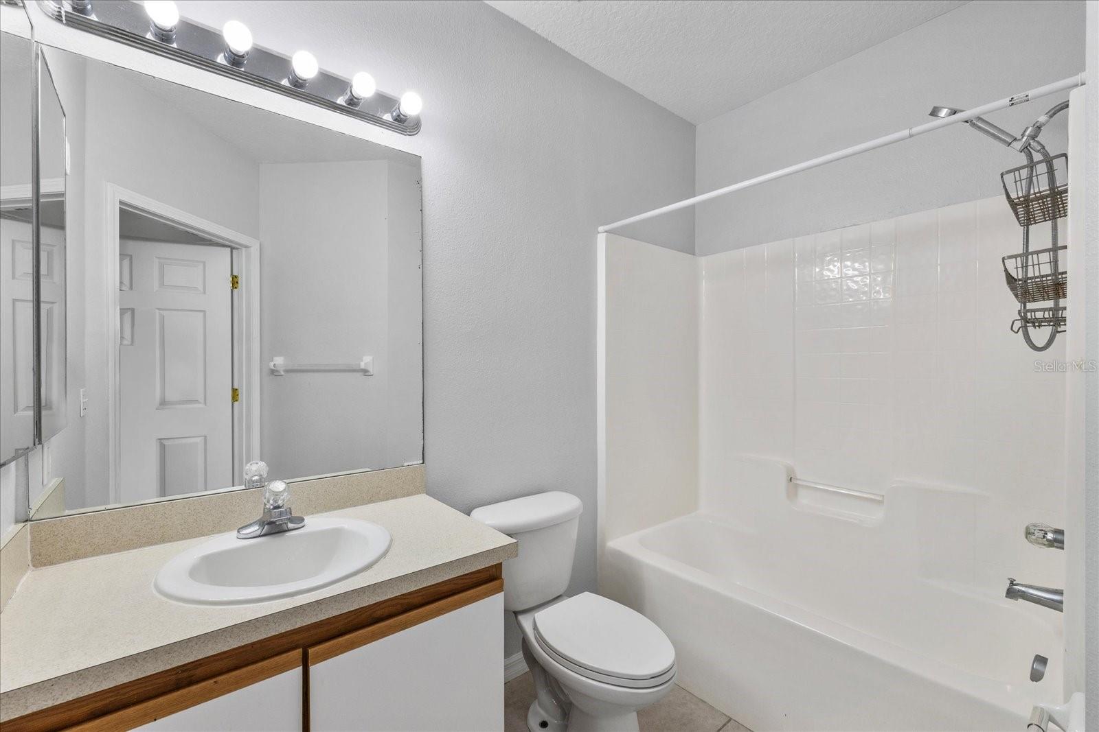Image 18 of 35 For 9621 Lakedale Way  202