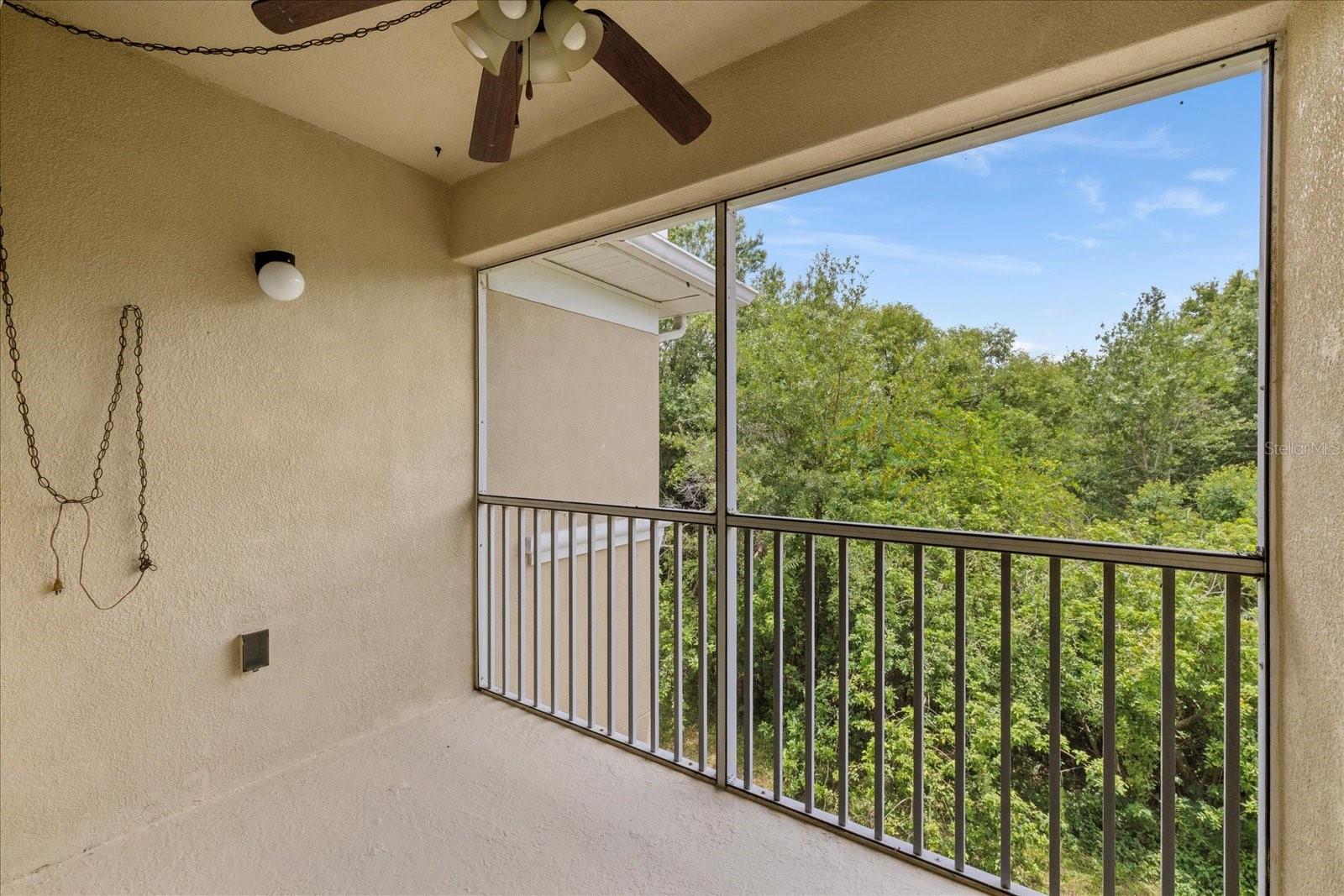 Image 22 of 35 For 9621 Lakedale Way  202