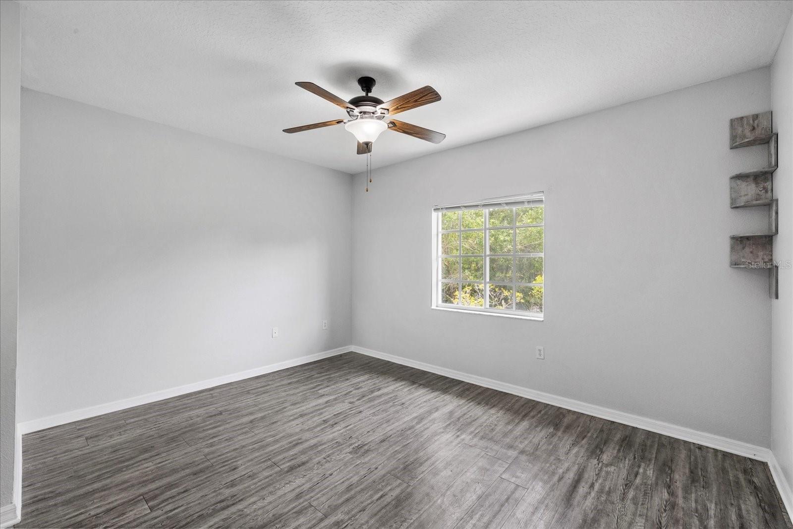 Image 24 of 35 For 9621 Lakedale Way  202