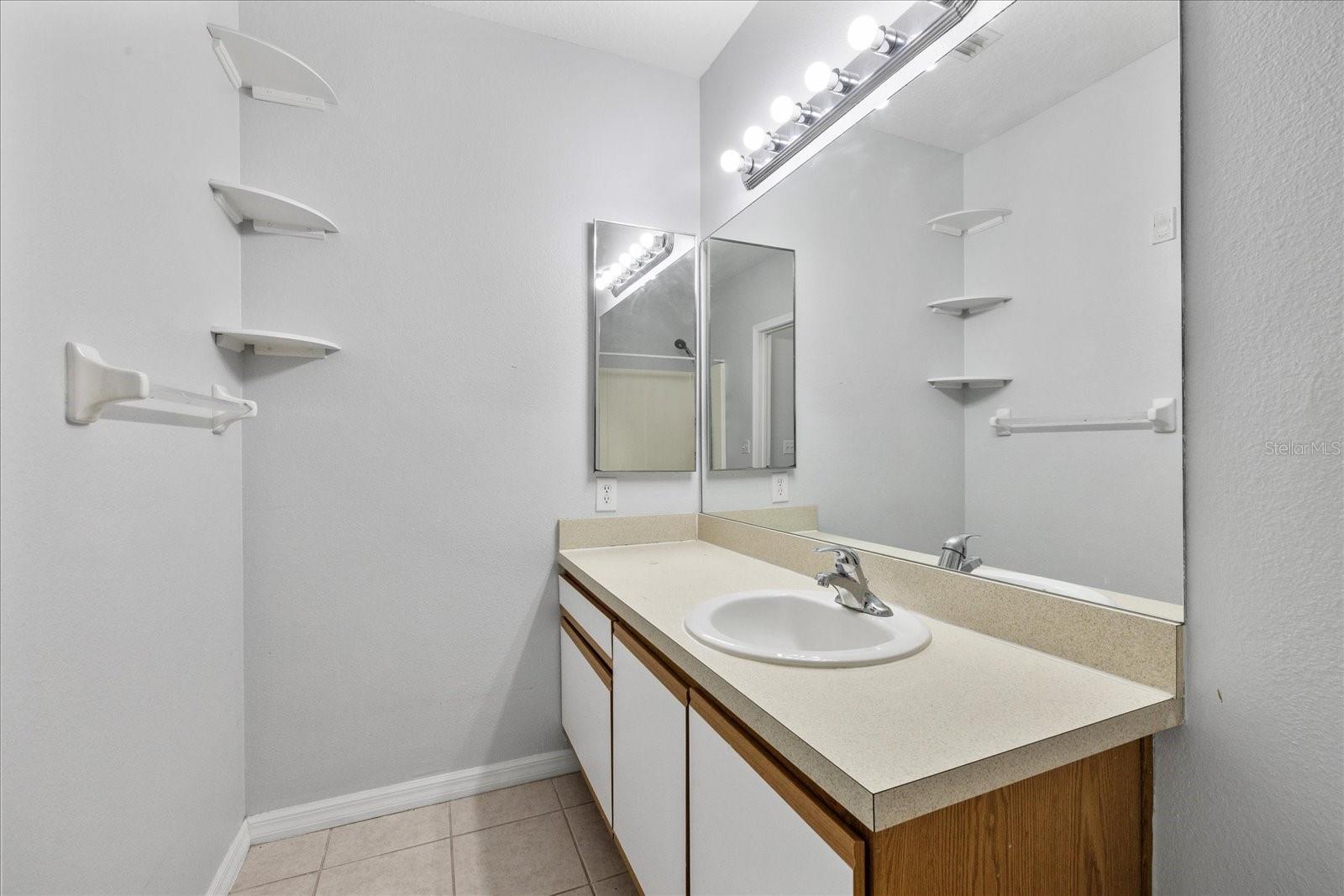 Image 29 of 35 For 9621 Lakedale Way  202