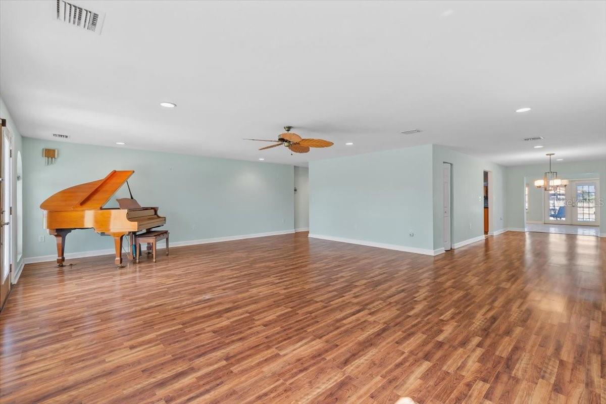 Image 10 of 50 For 4531 44th Street S