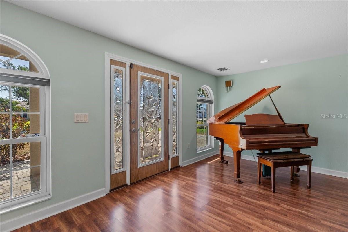 Image 8 of 50 For 4531 44th Street S