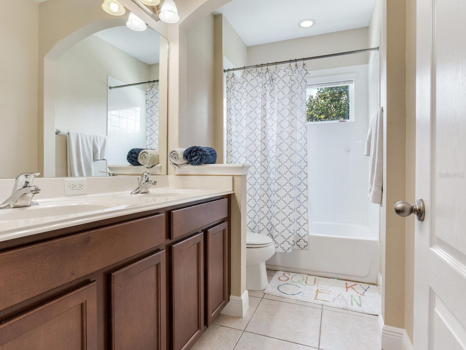 Image 35 of 47 For 5409 Fishhawk Ridge Drive