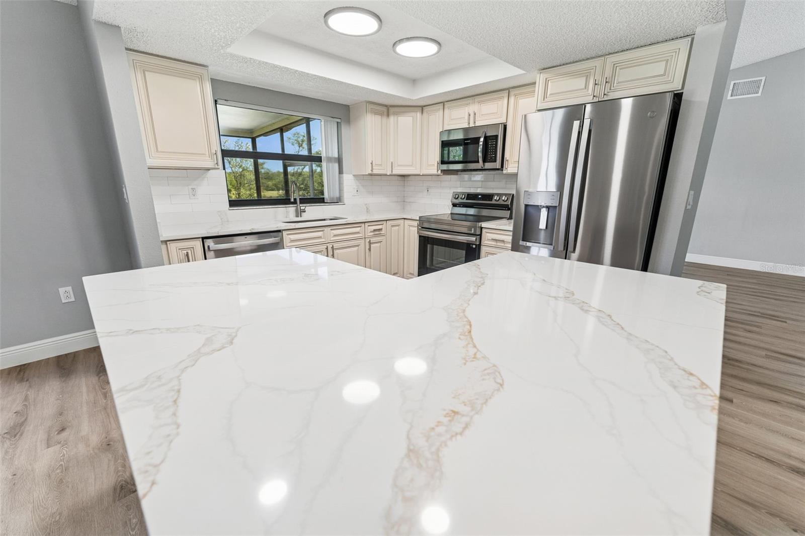 Image 11 of 36 For 3334 Pineview Drive