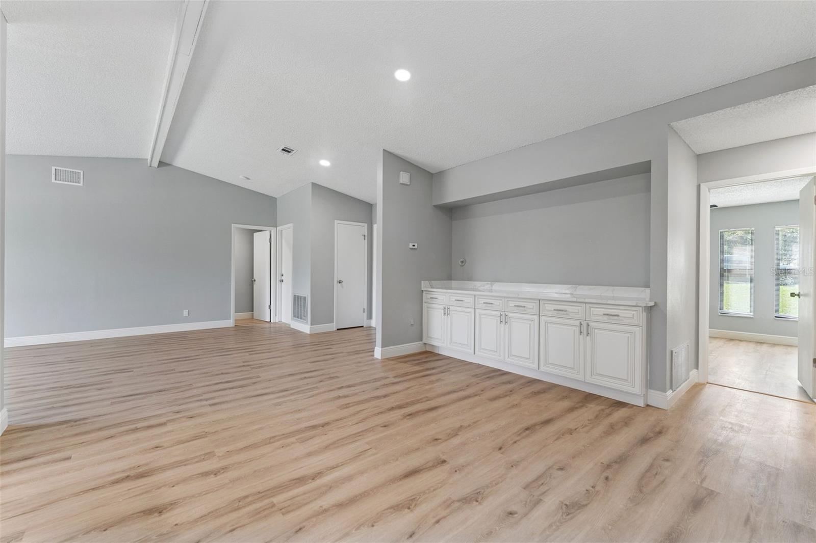 Image 12 of 36 For 3334 Pineview Drive